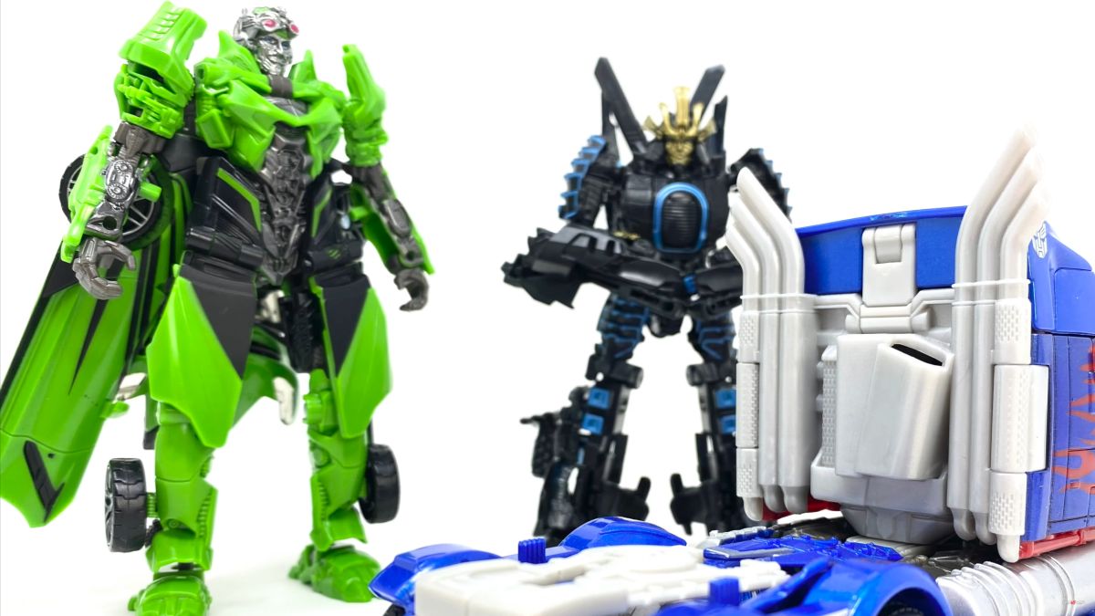 Transformers Studio Series SS-92 TLK Crosshairs In-Hand Images